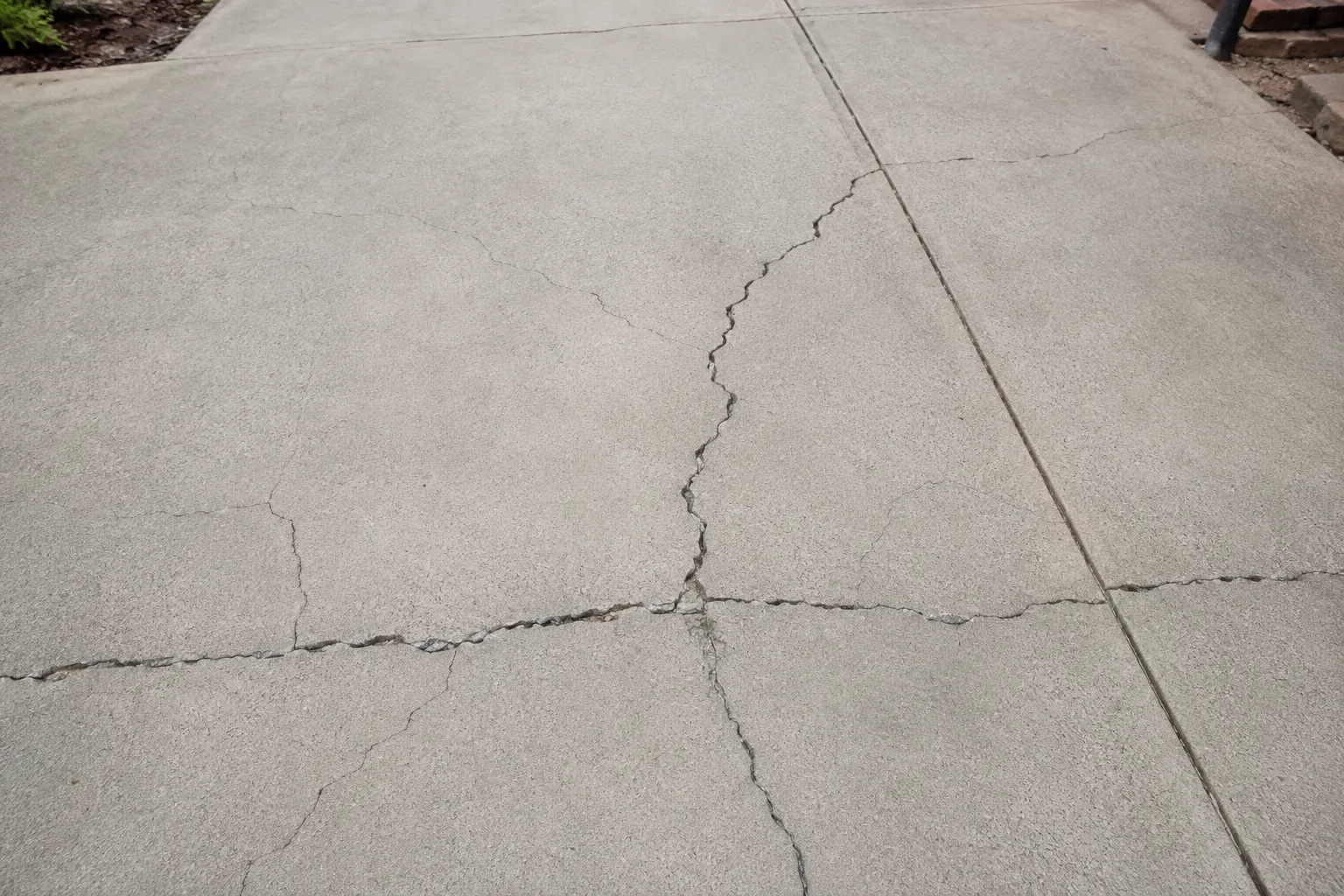 Intersecting cracks across a concrete slab